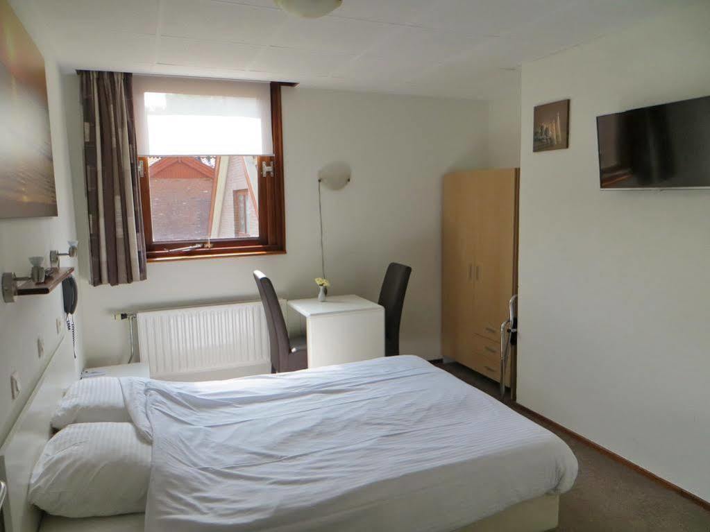 Strandhotel De Logerij Renesse Ngoại thất bức ảnh